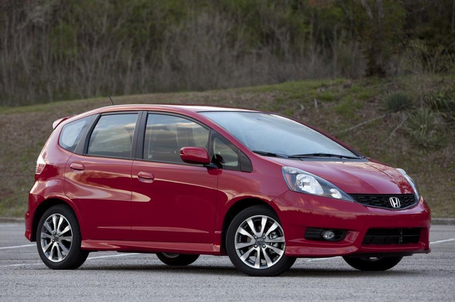  Honda Fit Sport 2013 года  (фото 31 из 31)